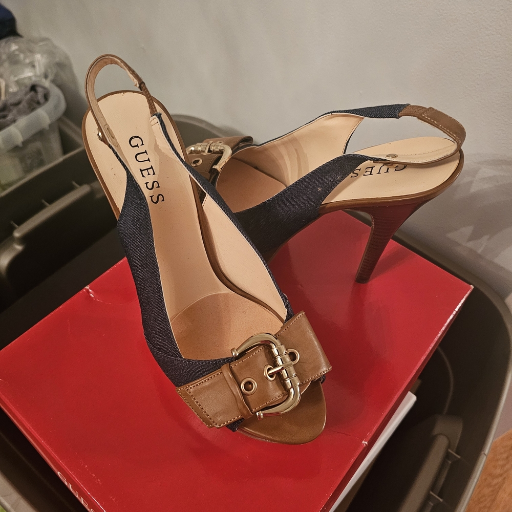 GUESS Women's Brown and Blue Slingback Heels